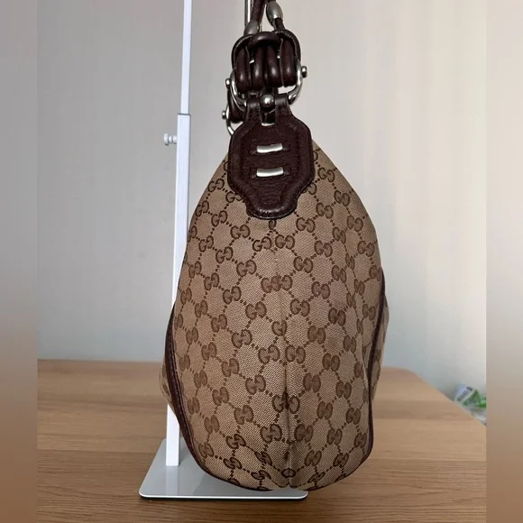 Gucci Hobo Shoulder Bag - Picture 6 of 17